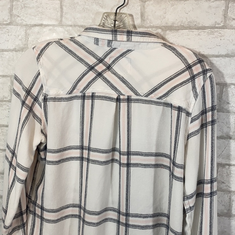 Rails Plaid Button Down Shirt Size Medium - image 8